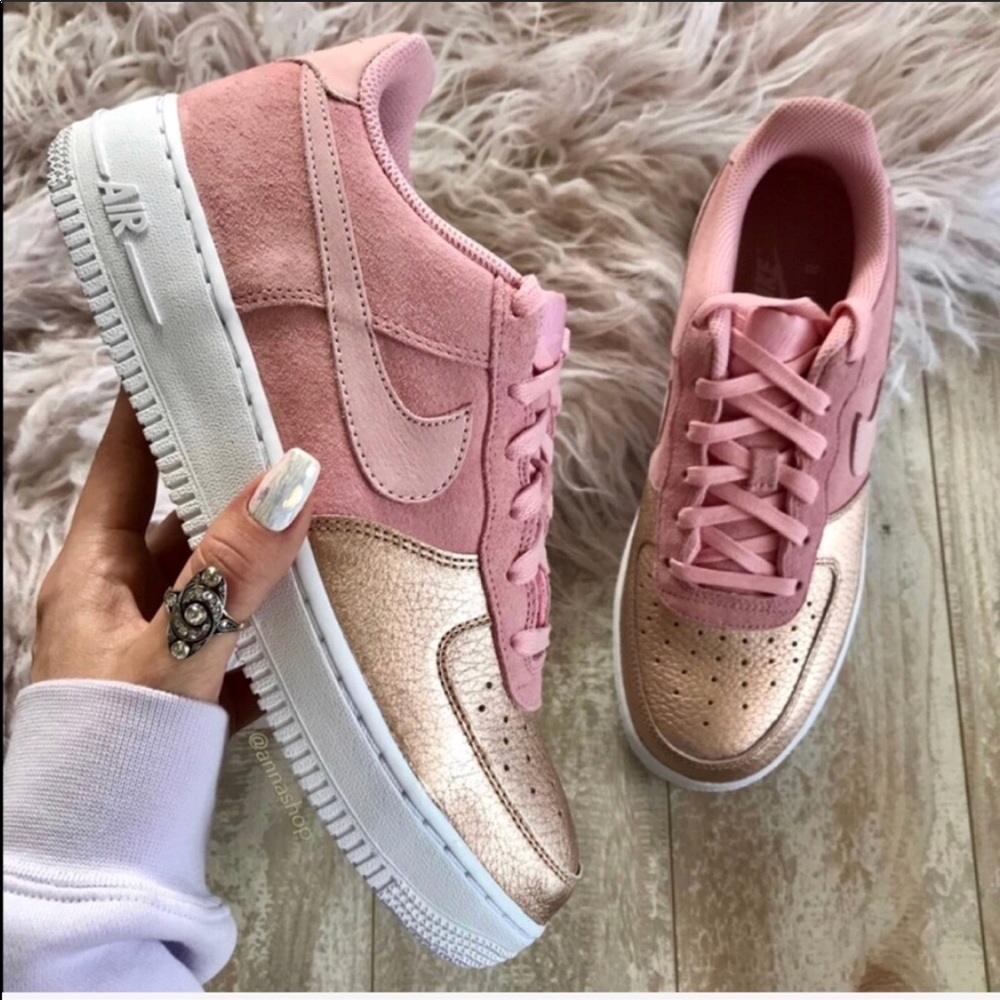 NWT Nike Air Force 1 Rare Pink/Gold - Picture 2 of 8